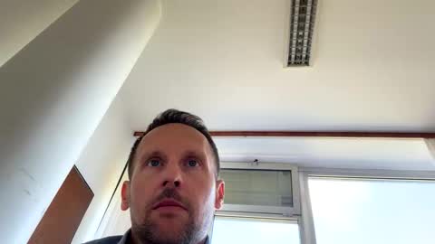 Mark online show from April 9, 10:54 am