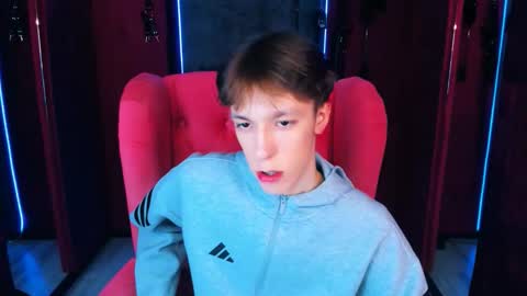 Mark online show from November 3, 11:22 am