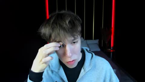 Mark online show from May 31, 9:41 am