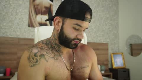 Mark online show from February 20, 1:25 am