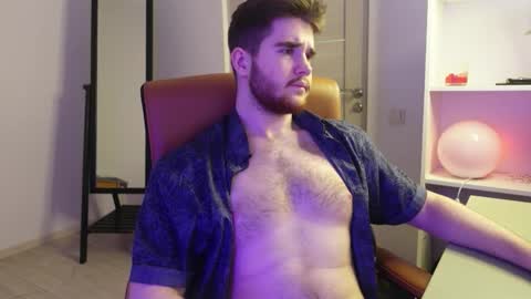 MARK MAXIM online show from October 12, 9:05 pm