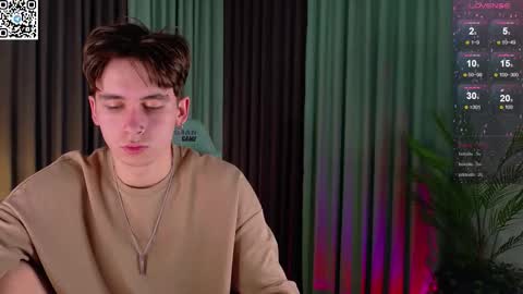 Mark online show from October 3, 2:47 pm