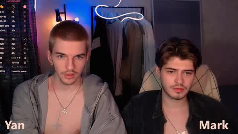 Mark online show from November 22, 8:18 pm