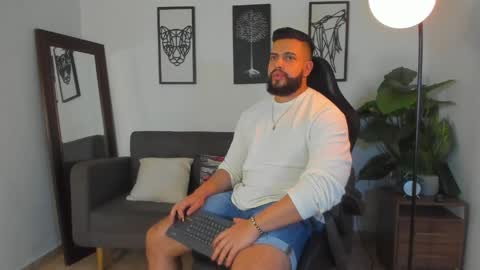 mark_x23 online show from April 7, 4:47 am