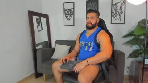 mark_x23 online show from April 10, 5:13 am