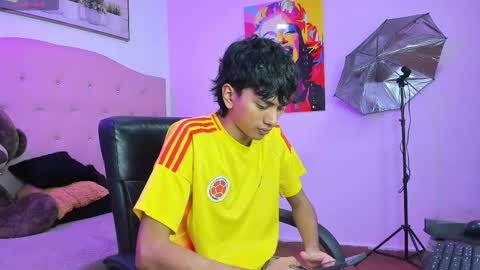 markbowie online show from March 1, 3:38 pm