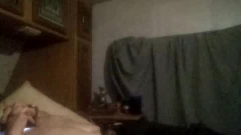 markymark101825061 online show from December 19, 8:21 am