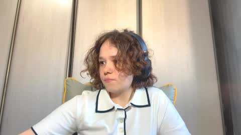 Lola online show from March 26, 10:09 am