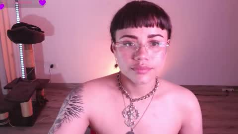 Snapshot of marsdoll chatting on September 16, 11:19 pm Marsdoll online show from September 16, 11:19 pm