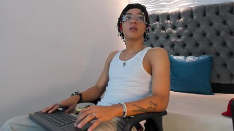 MARSHALL online show from December 1, 1:09 pm