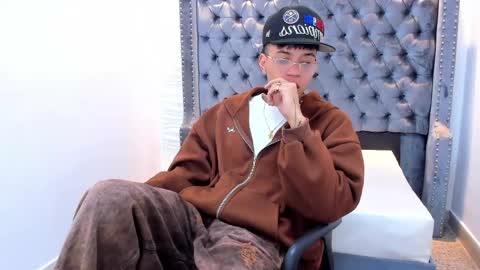 MARSHALL online show from April 18, 1:24 pm