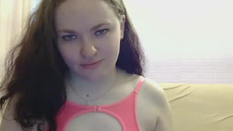 marshmellowsofia online show from June 18, 11:59 am