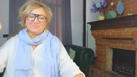 marta_wils online show from November 19, 5:29 am