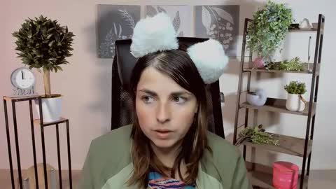 martaedams online show from October 3, 7:27 am