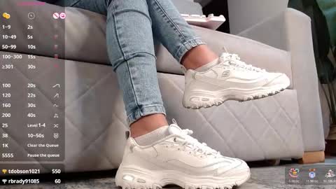 marthina thompson online show from January 15, 5:00 pm