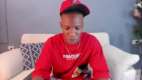 Snapshot of martin_killer chatting on February 16, 1:25 am Martin online show from February 16, 1:25 am