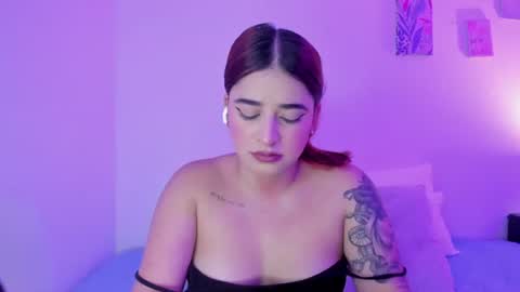 C A R O L I N A  online show from June 24, 5:42 pm