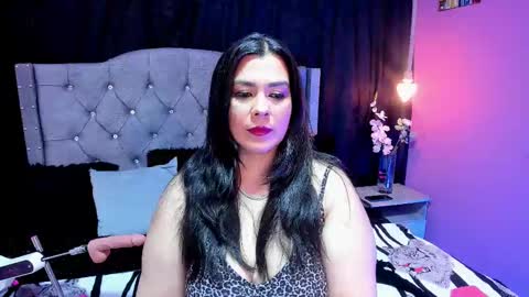 Snapshot of martina_foxy_ chatting on February 25, 11:43 am MARTINA online show from February 25, 11:43 am