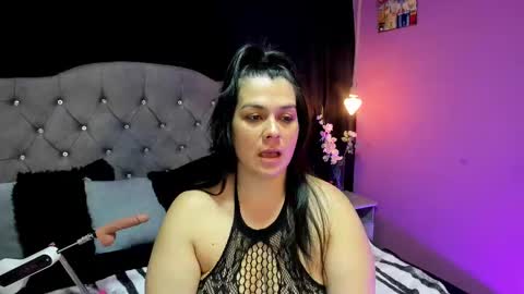 Snapshot of martina_foxy_ chatting on February 26, 12:05 pm MARTINA online show from February 26, 12:05 pm