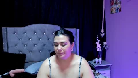 Snapshot of martina_foxy_ chatting on February 21, 10:26 pm MARTINA online show from February 21, 10:26 pm