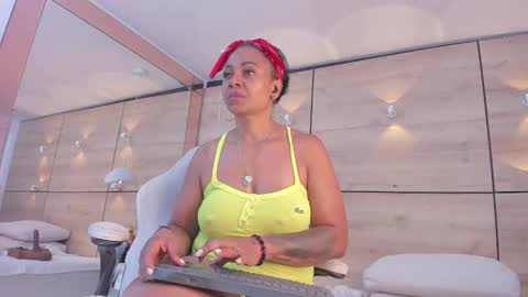 martina touss  online show from October 15, 12:06 pm