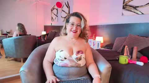 Martina Caicedo online show from February 25, 9:53 am