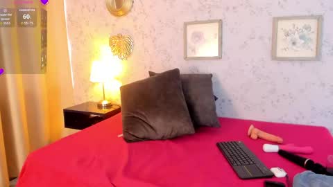 Martina Caicedo online show from May 11, 2:45 pm