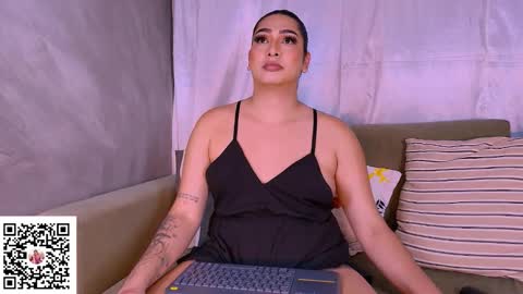 MARTINA ntmu Lets talk I promise not to bite you or yes     IG martina26l online show from October 20, 4:39 am