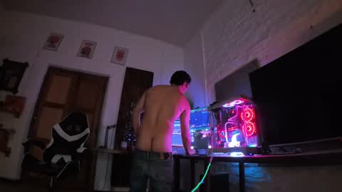 martingillesg online show from April 5, 12:40 am