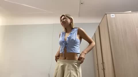 Sophie online show from September 24, 5:25 am