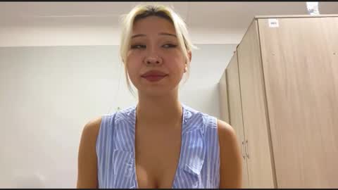 Sophie online show from September 19, 2:27 am