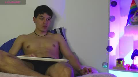 Snapshot of mary_and_andres chatting on September 17, 2:48 am Mary and Andrs online show from September 17, 2:48 am