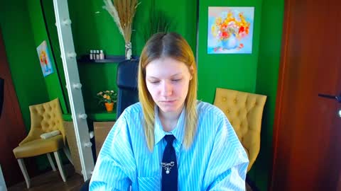 Mary online show from December 2, 10:35 am