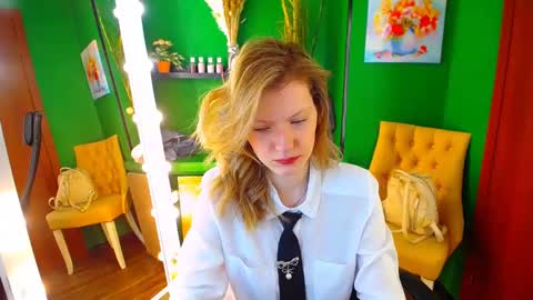 Mary online show from February 26, 8:06 am