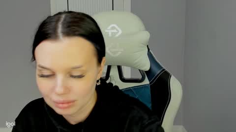 mary_jain13 online show from October 13, 9:22 am
