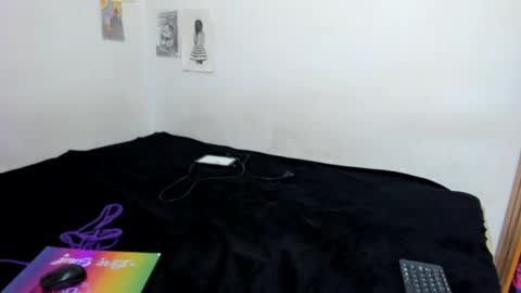 mary_magic online show from April 17, 12:35 am