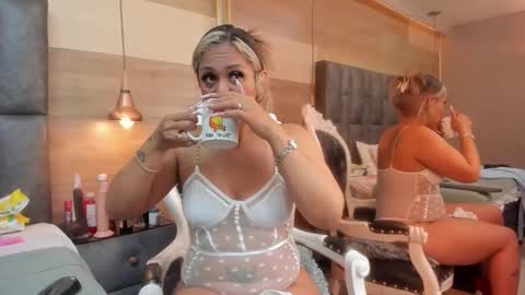 maryhawkey online show from April 22, 11:39 am