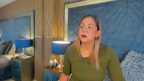 maryhawkey online show from January 12, 11:39 am