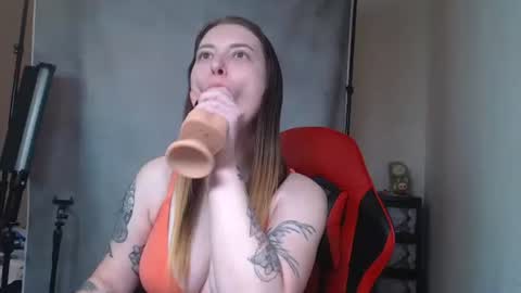 MaryHotLoves online show from November 9, 8:40 am