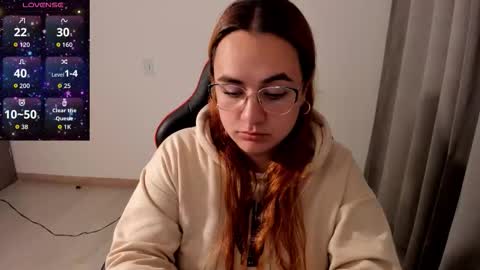 Dulce Maria online show from November 25, 11:58 pm