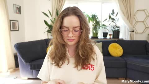 Mary Moody online show from May 22, 10:05 pm