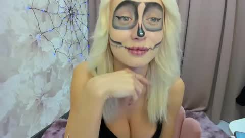 Luucy UTC1 Mon Tue Wed Thu Fri 0500-1130 online show from October 31, 4:57 am