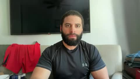 mascbeef95 online show from June 16, 1:48 pm