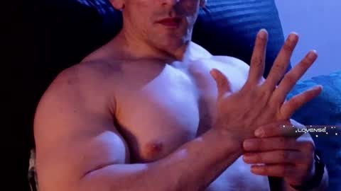 masked_bodybuilder online show from February 3, 9:18 pm