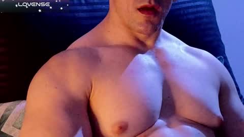 masked_bodybuilder online show from December 18, 12:43 am