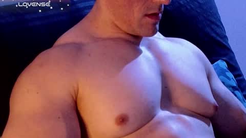 masked_bodybuilder online show from December 24, 3:26 pm