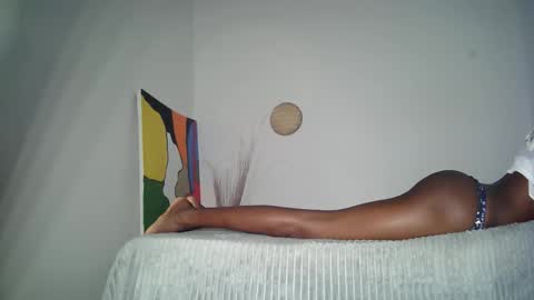 masked_shy_girl online show from May 18, 1:39 pm