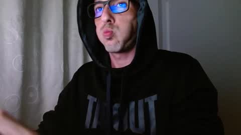 maskguy23 online show from October 1, 1:59 am