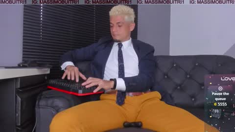 I am Massimo online show from December 22, 10:16 pm