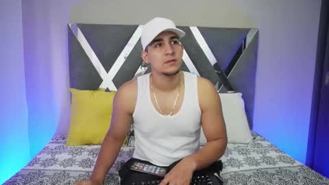 massimo_vidal online show from October 7, 1:07 pm